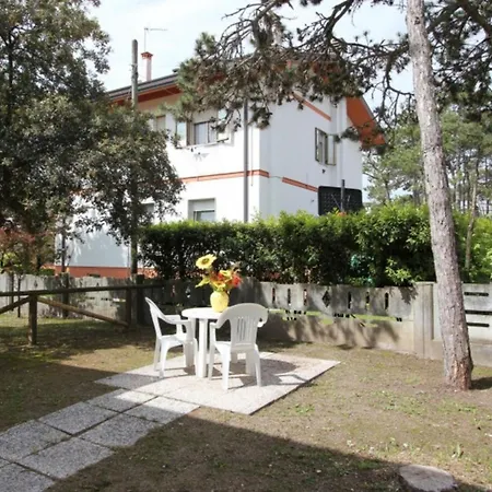 Comfy And Sunny Apartman *