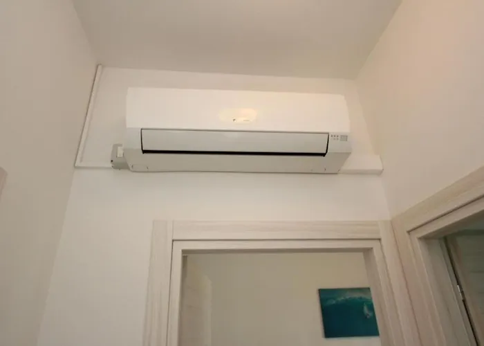 Comfy And Sunny Apartman *