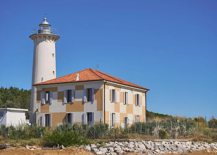 Comfy And Sunny Апартаменти